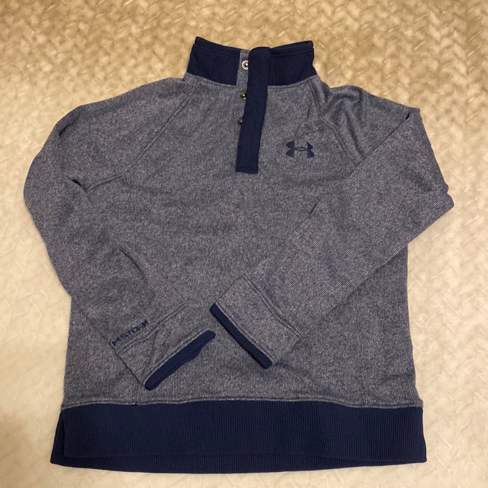Under armour storm pull over- boys size ysm/jp (size 5-6)